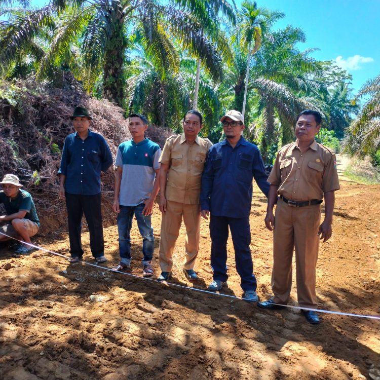 Al Haris Bawa Anak Buahnya Tidur di Dusun Terpencil Kerinci, Serap Aspirasi Warga
/ foto: ampar