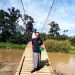 Penampakan jembatan gantung sungai tabir Desa Rantau Limau Manis/ foto: Ampar