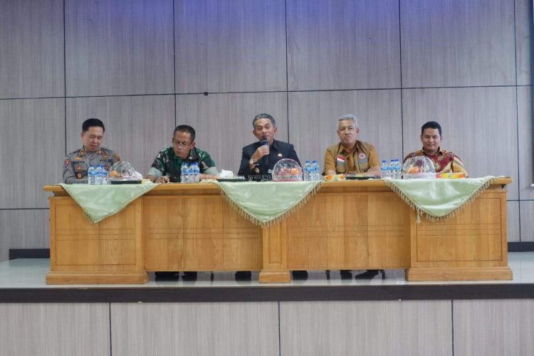 Wabup Muaro Jambi Pimpin Rakor Antisipasi Karhutla