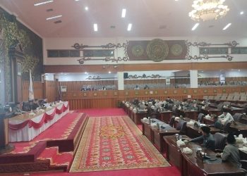 Paripurna DPRD Provinsi Jambi, Jumat 25 Juli 2025 Malam/ Foto: Ampar