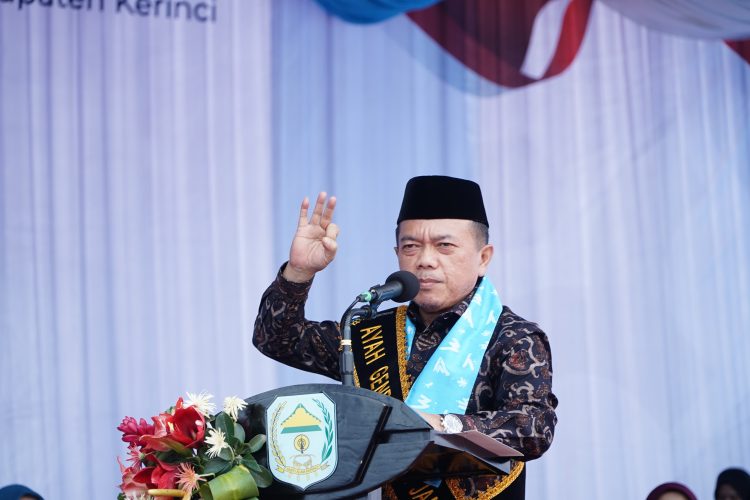Al Haris Diacara Puncak HARGANAS di Kerinci: Keluarga Fondasi Pembentukan Pendidikan Anak Berkualitas