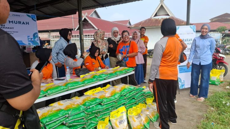 Polda Jambi Gandeng Bulog Gelar Pangan Murah untuk Masyarakat di Mako Polairud/ foto: Humas Polda Jambi
