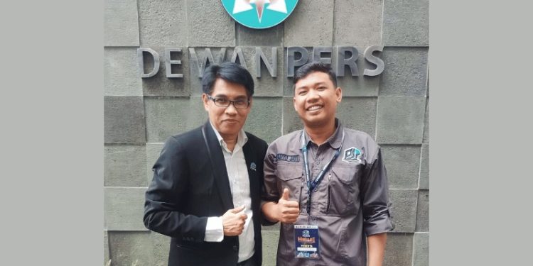 Foto: Ketua DPD PJS Jambi, Wahyu Jati Syawaludin saat bersama Ketum DPP PJS, Mahmud Marhaba