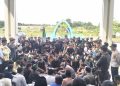 Kader HMI menggelar aksi di kampus UIN STS Jambi, Senin 1 September 2025