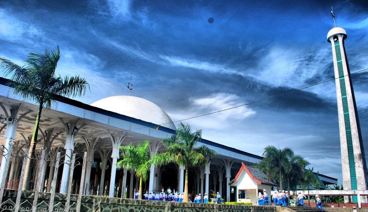 Masjid Agung Al-Falah