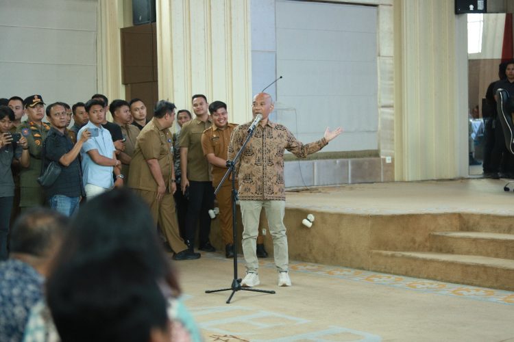 PT SAS memastikan semua perizinan perusahaan telah clear. Dipaparkan juga oleh Dirut PT SAS Ridony Gurning saat dialog dengan Gubernur, Walikota dan Kelompok BPR September lalu