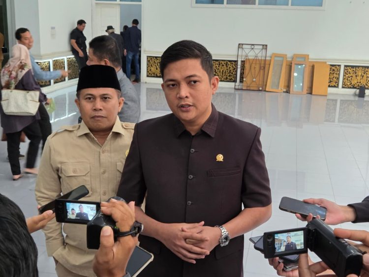 ketua dprd jambi