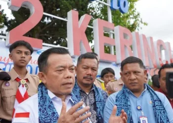 Al Haris Serahkan Bantuan Dumisake Pendidikan untuk 320 Siswa Kurang Mampu di Kerinci