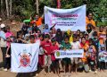PT SAS dan Group mengirim bantuan logistik, tim kesehatan, obat-obatan serta tim trauma healing untuk mengajak anak-anak di beberapa titik bencana Sumbar untuk bermain bersama.