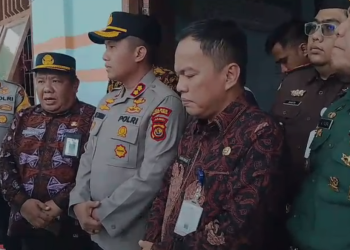 Tim Disdik Jambi didampingi Kapolres, Kejari saat turun ke SMKN 3 Tanjab Timur, Kamis (15/1/2026)
