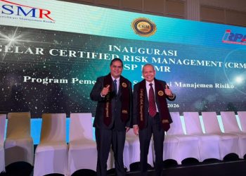 Perkuat Benteng Pertahanan Finansial, Dua Direktur Bank Jambi Sabet Gelar CRM Internasional!