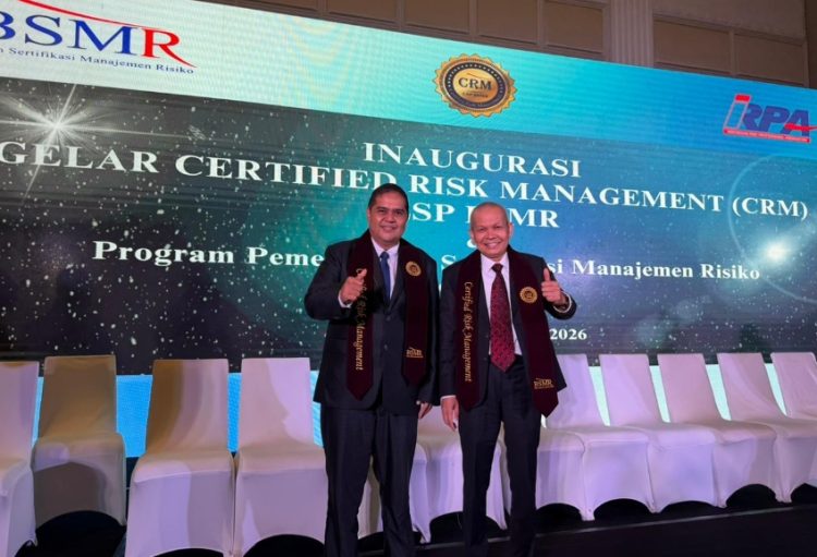 Perkuat Benteng Pertahanan Finansial, Dua Direktur Bank Jambi Sabet Gelar CRM Internasional!