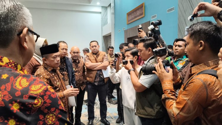 Bank Jambi Cetak Laba Rp330 Miliar, Gubernur Al Haris Sebut Kepercayaan Masyarakat Meningkat