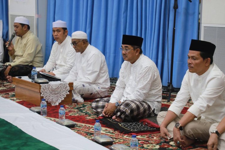 Bupati Tanjab Barat Anwar Sadat Sambut Safari Ramadan Universitas Jambi