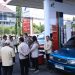 Pj. Sekda Jember dan stakeholder terkait memantau langsung salah satu SPBU, Jumat (6/3/2026). (Foto: Dok/Diskominfo Jember)