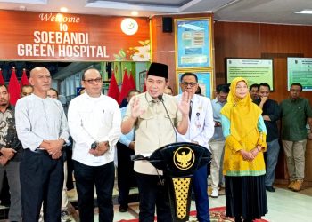 Bupati Jember menyampaikan program MPP Mini dalam acara Pro Gus'e di RSD dr Soebandi, Kamis (23/4/2026) malam. (Foto: Istimewa)