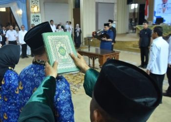 Lantik 43 PNS Baru, Wali Kota Maulana: Siapa Berprestasi Naik Kelas, Siapa Melanggar Selesai!