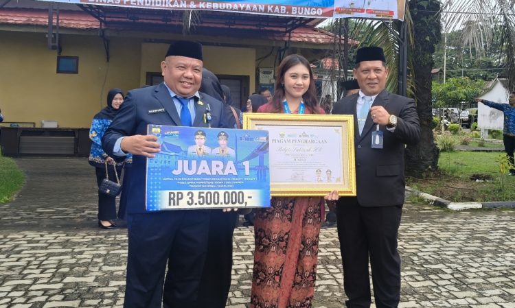 Dinas Pendidikan Jambi Sukses Kawal Siswa SMKN 4 Jambi Raih Juara Nasional, Plt Kadis: Bukti SDM Kita Berdaya Saing