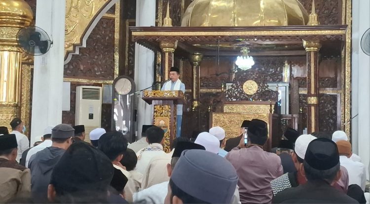 Iduladha di Masjid Al-Falah, Al Haris Sentil Fenomena Anak Korbankan Orang Tua