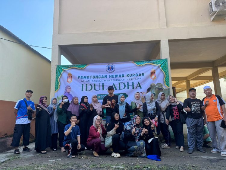 Patungan Setahun Para Guru SMKN 2 Kota Jambi, Berbuah Empat Ekor Sapi Kurban untuk Warga