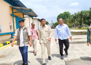 Rocky saat mengunjungi Kantor Bulog Jambi, Sabtu (2/5/2026)