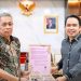 Bupati Jember saat menemui Wamensos RI. (Foto: Istimewa)