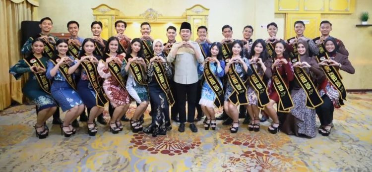 Gus Fawait bersama peserta Gus Ning Jember. (Foto: Istimewa)