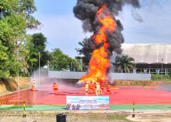 Pertamina EP (PEP) Jambi Field menguji batas kesiapsiagaan personelnya melalui simulasi penanganan dan pemadaman kebakaran sumur minyak rig di kawasan Sport Center Kenali Asam Atas, Kota Jambi, Selasa (23/6/2026).