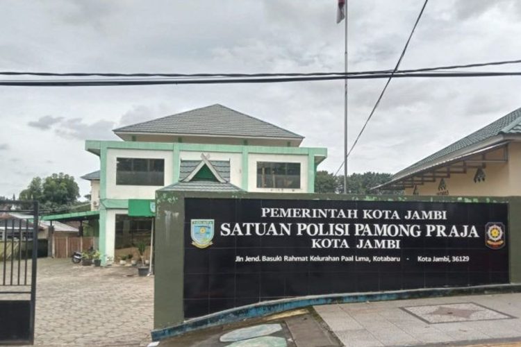 Kantor Satpol PP kota Jmabi/ istimewa