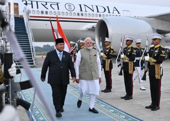 Dikawal Jet Tempur, PM India Narendra Modi Tiba di Jakarta untuk Kunjungan Kenegaraan