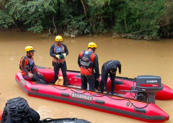 Tim SAR Gabungan Kerahkan Perahu Karet dan Penyelam Cari Lansia Tenggelam di Sungai Nalo Tantan