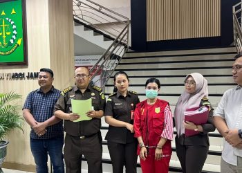 Terpidana Yuliani. AF Alias Lina Binti M.Yunus diamankan di tempat kerja yang beralamat di jalan Ir Haji Juanda Simpang 3 Sipin Kota Jambi.