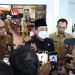 Bupati Jember, Muhammad Fawait, diwawancarai media. (Foto: Dok/Diskominfo Jember)